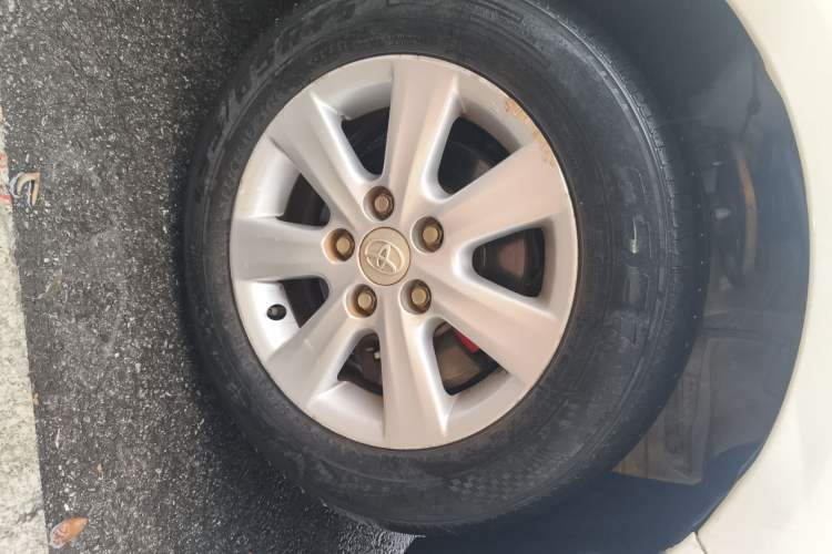 Used Toyota Corolla 2011 1.6L Automatic GL Right Front Wheel Hub