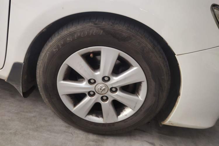 Used Toyota Corolla 2011 1.6L Automatic GL Right Front Wheel Hub
