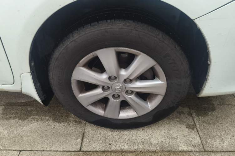 Used Toyota Corolla 2011 1.6L Automatic GL Right Front Wheel Hub