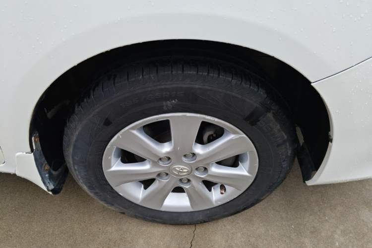 Used Toyota Corolla 2011 1.6L Automatic GL Right Front Wheel Hub
