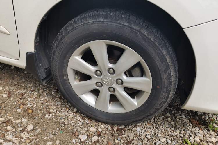 Used Toyota Corolla 2011 1.6L Automatic GL Right Front Wheel Hub