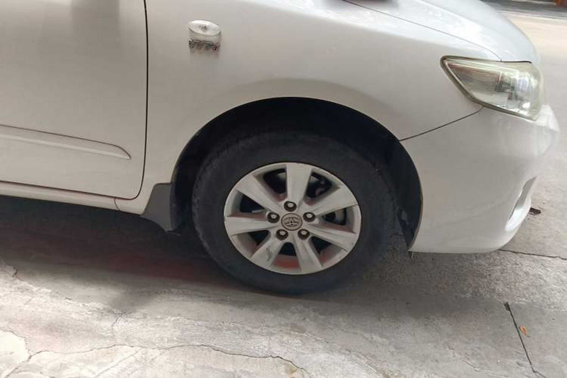 Used Toyota Corolla 2011 1.6L Automatic GL Right Front Wheel Hub