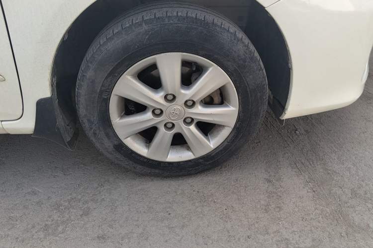 Used Toyota Corolla 2011 1.6L Manual GL Right Front Wheel Hub