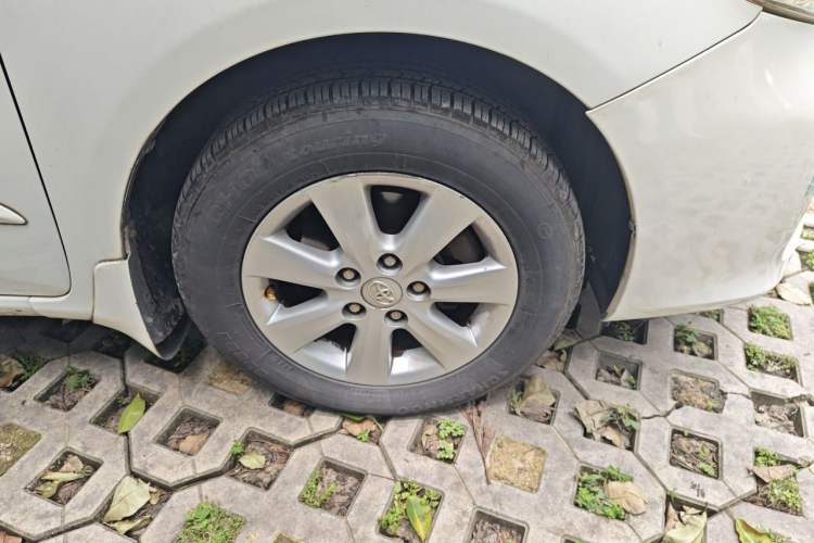 Used Toyota Corolla 2011 1.6L Automatic GL Right Front Wheel Hub