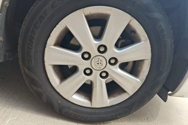 Used Toyota Corolla 2011 1.6L Automatic GL Right Front Wheel Hub