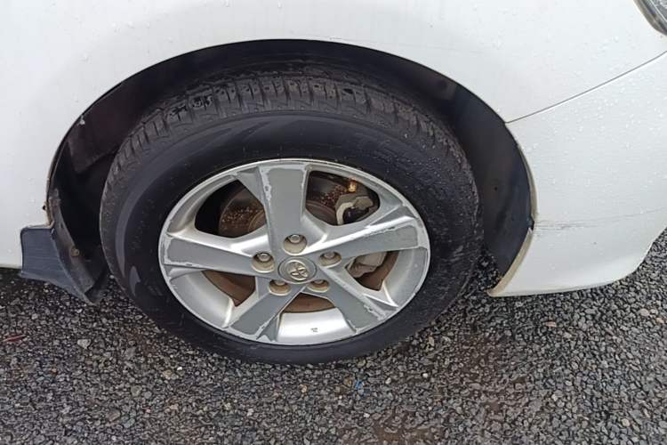 Used Toyota Corolla 2011 1.8L CVT GL-i Right Front Wheel Hub