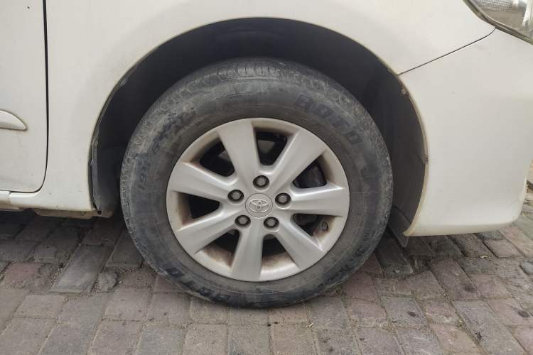 Used Toyota Corolla 2011 1.6L Manual GL Right Front Wheel Hub