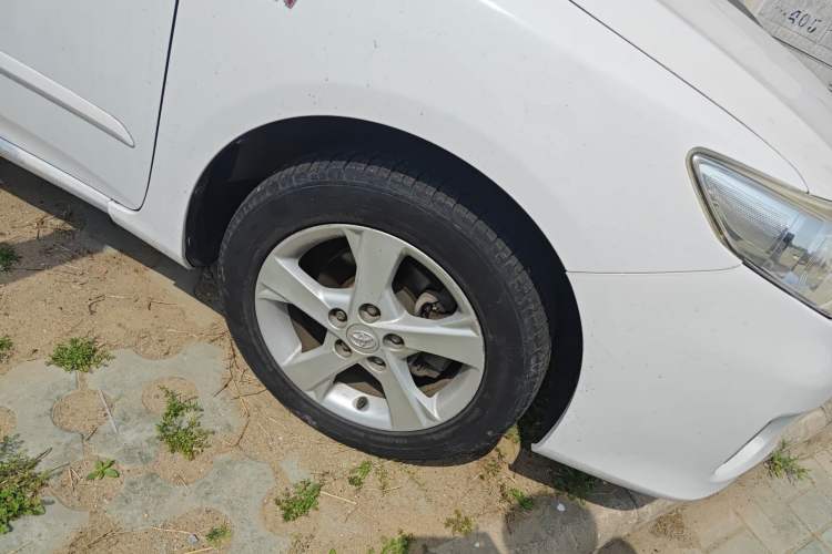 Used Toyota Corolla 2011 1.8L CVT GL-i Right Front Wheel Hub