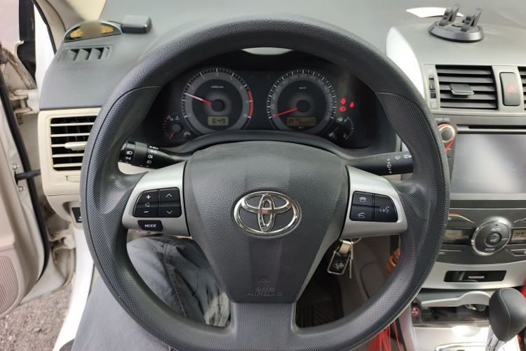 Used Toyota Corolla 2011 1.6L Automatic GL Sunroof Version Steering Wheel