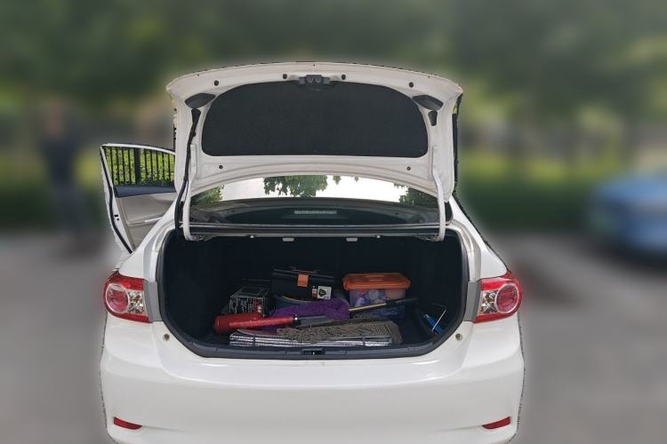 Used Toyota Corolla 2011 1.8L CVT GL-i Commemorative Edition Trunk