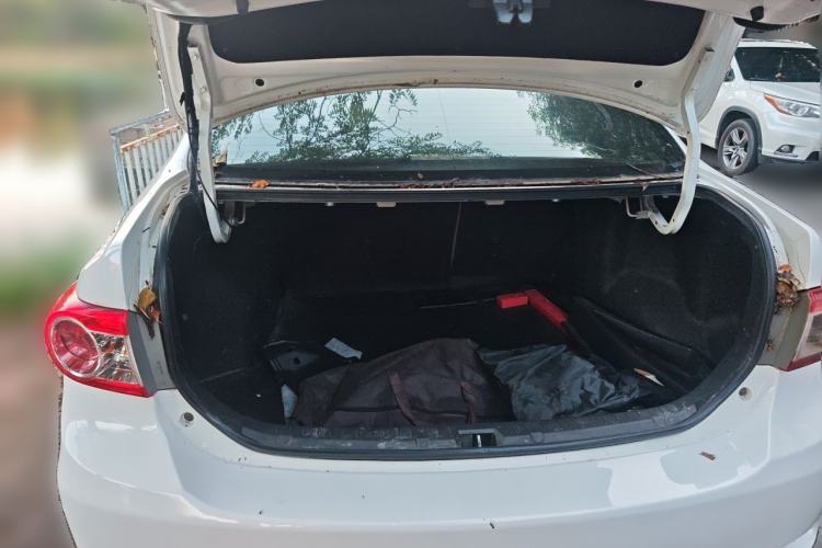 Used Toyota Corolla 2011 1.8L CVT GL-i Trunk