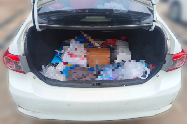 Used Toyota Corolla 2011 1.6L Automatic GL Trunk