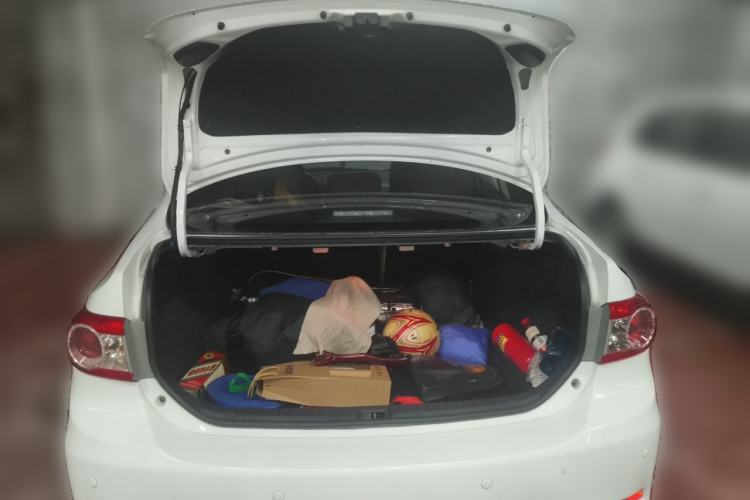 Used Toyota Corolla 2011 1.8L CVT GL-i Commemorative Edition Trunk