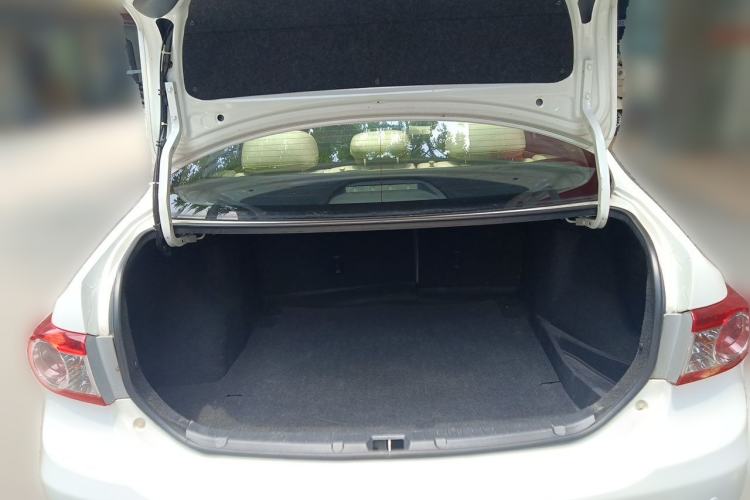 Used Toyota Corolla 2011 1.6L Automatic GL Trunk