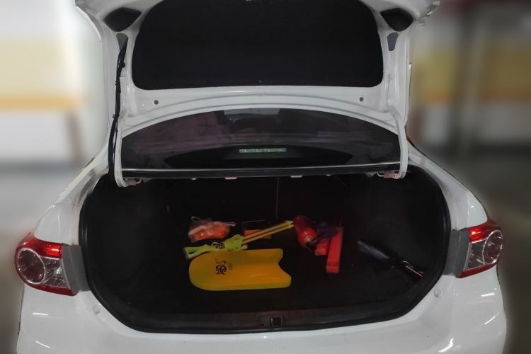 Used Toyota Corolla 2011 1.6L Automatic GL Trunk