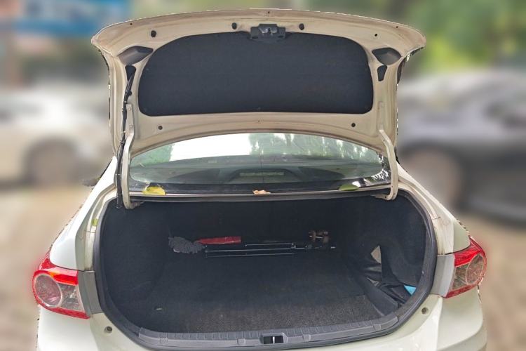 Used Toyota Corolla 2011 1.6L Automatic GL Trunk