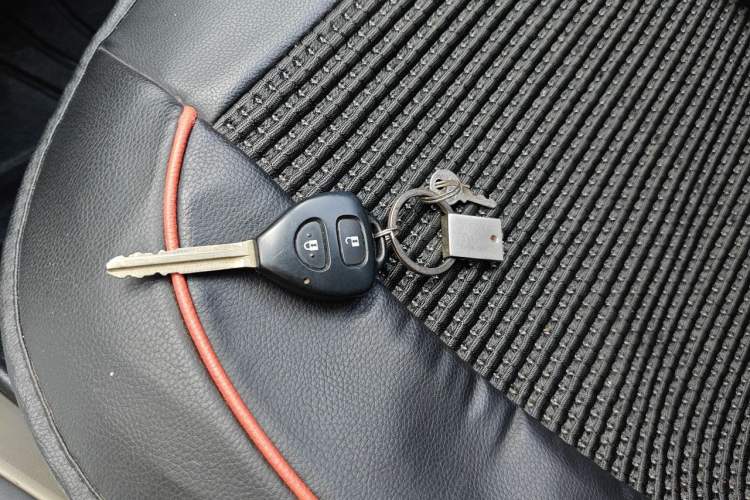 Used Toyota Corolla 2011 1.8L CVT GL-i Commemorative Edition Vehicle Key