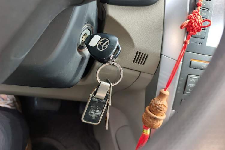 Used Toyota Corolla 2011 1.6L Automatic GL Sunroof Version Vehicle Key