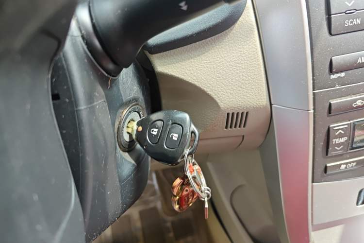 Used Toyota Corolla 2011 1.8L CVT GL-i Vehicle Key