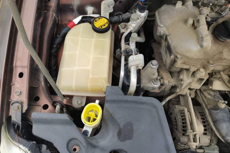 Used Toyota Corolla 2011 1.6L Automatic GL Engine Bay Right