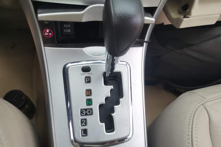 Used Toyota Corolla 2011 1.6L Automatic GL Gear Lever