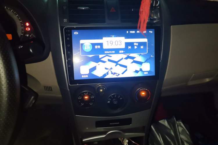 Used Toyota Corolla 2012 Luxurious Edition 1.6L Manual GL Audio And AC Panel