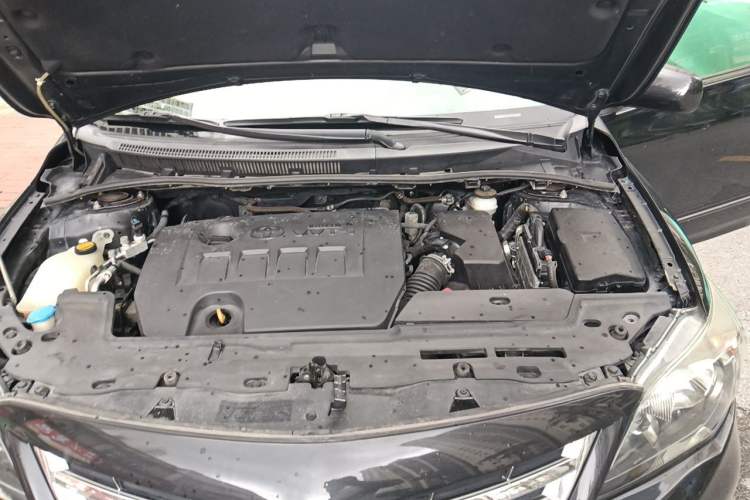 Used Toyota Corolla 2012 Luxurious Edition 1.8L CVT GL-i Engine Bay
