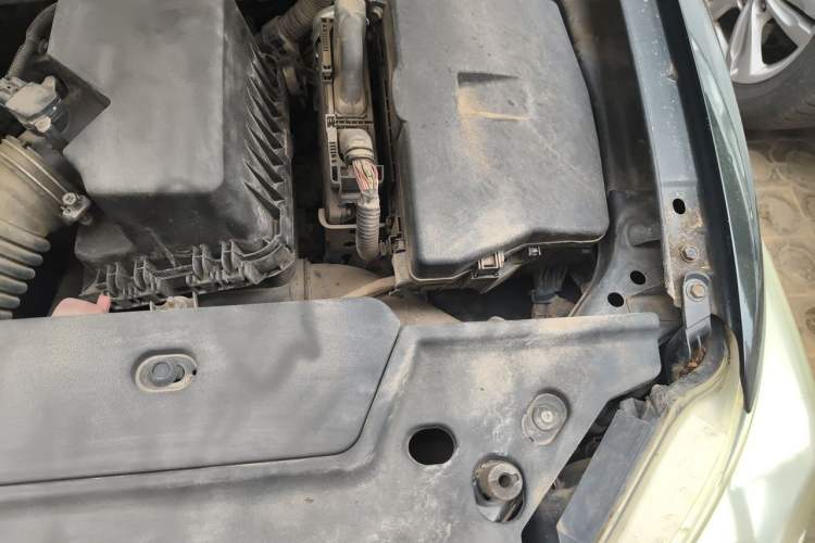 Used Toyota Corolla 2012 Luxurious Edition 1.6L Manual GL Engine Bay Left