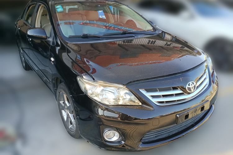 Used Toyota Corolla 2012 Luxurious Edition 1.8L CVT GL-i Front Right 45 Deg
