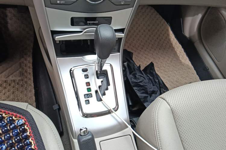 Used Toyota Corolla 2012 Luxurious Edition 1.8L CVT GL-i Gear Lever