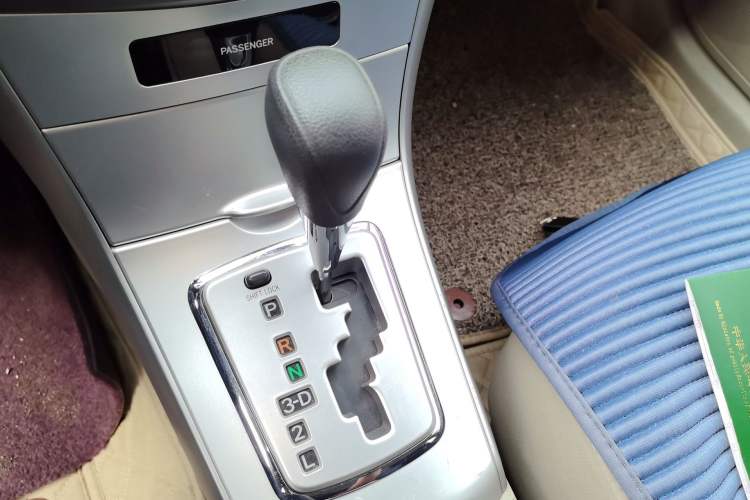 Used Toyota Corolla 2012 Luxurious Edition 1.6L Automatic GL Gear Lever