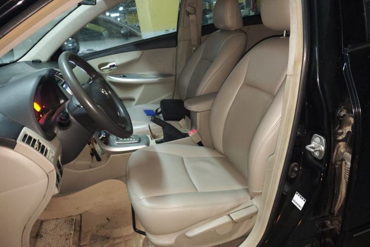 Used Toyota Corolla 2012 Luxurious Edition 1.8L CVT GL-i Left Front Seat