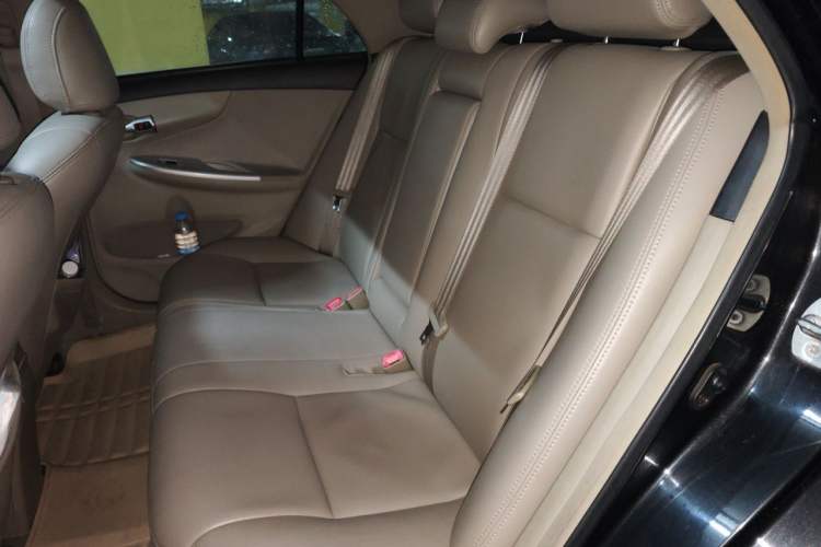 Used Toyota Corolla 2012 Luxurious Edition 1.8L CVT GL-i Left Rear Seat