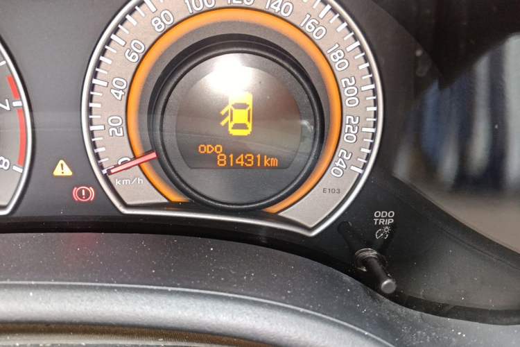 Used Toyota Corolla 2012 Luxurious Edition 1.8L CVT GL-i Odometer Close Up