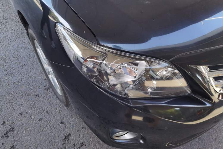 Used Toyota Corolla 2012 Luxurious Edition 1.6L Automatic GL Right Front Headlight