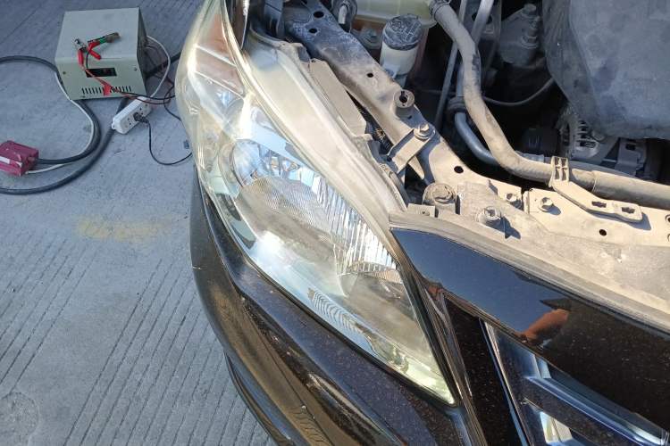 Used Toyota Corolla 2012 Luxurious Edition 1.8L CVT GL-i Right Front Headlight