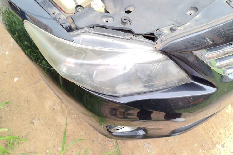 Used Toyota Corolla 2012 Luxurious Edition 1.6L Automatic GL Right Front Headlight