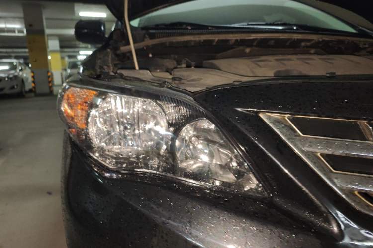 Used Toyota Corolla 2012 Luxurious Edition 1.8L CVT GL-i Right Front Headlight