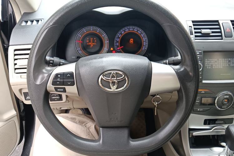 Used Toyota Corolla 2012 Luxurious Edition 1.8L CVT GL-i Steering Wheel