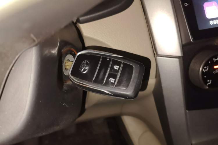 Used Toyota Corolla 2012 Luxurious Edition 1.6L Manual GL Vehicle Key