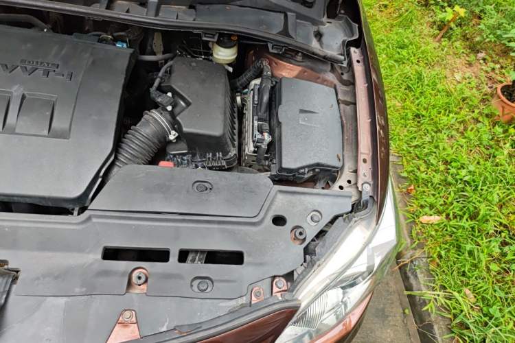 Used Toyota Corolla 2012 Luxurious Edition 1.6L Automatic GL Engine Bay Left