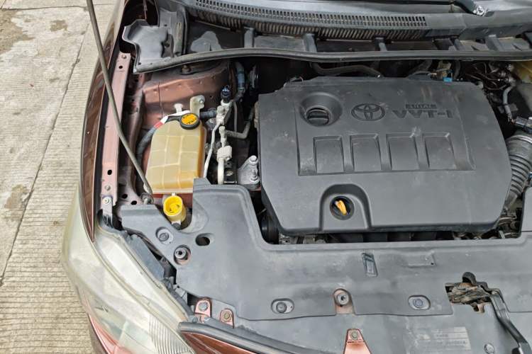 Used Toyota Corolla 2012 Luxurious Edition 1.6L Automatic GL Engine Bay Right