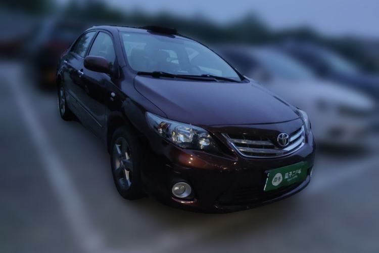 Used Toyota Corolla 2012 Luxurious Edition 1.8L CVT GL-i Front Right 45 Deg