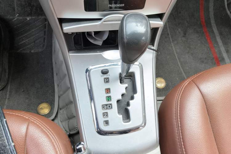 Used Toyota Corolla 2012 Luxurious Edition 1.6L Automatic GL Gear Lever