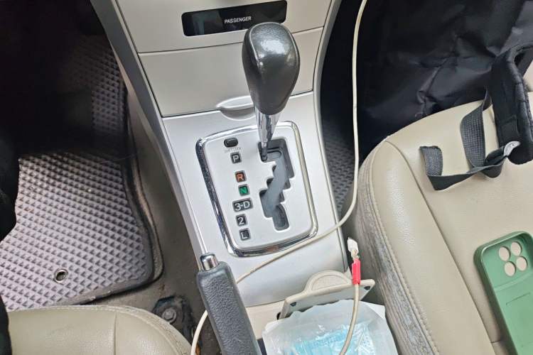 Used Toyota Corolla 2012 Luxurious Edition 1.6L Automatic GL Gear Lever