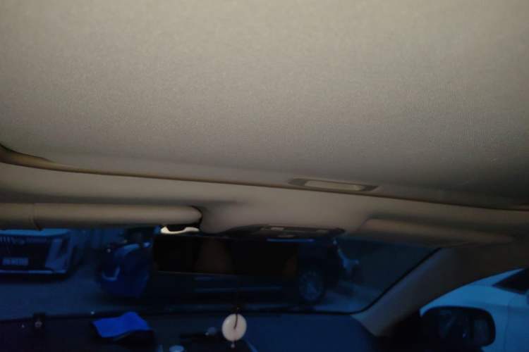Used Toyota Corolla 2012 Luxurious Edition 1.8L CVT GL-i Headliner