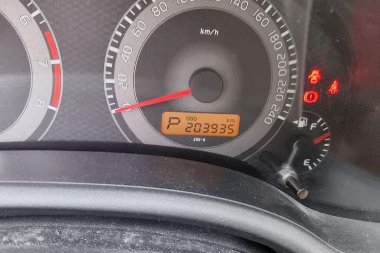 Used Toyota Corolla 2012 Luxurious Edition 1.6L Automatic GL Odometer Close Up