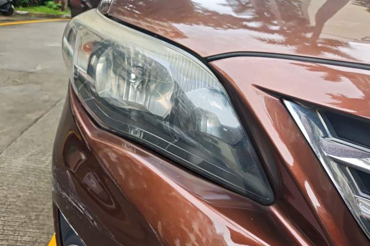Used Toyota Corolla 2012 Luxurious Edition 1.6L Automatic GL Right Front Headlight