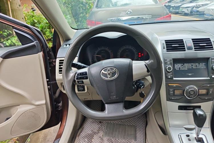 Used Toyota Corolla 2012 Luxurious Edition 1.6L Automatic GL Steering Wheel