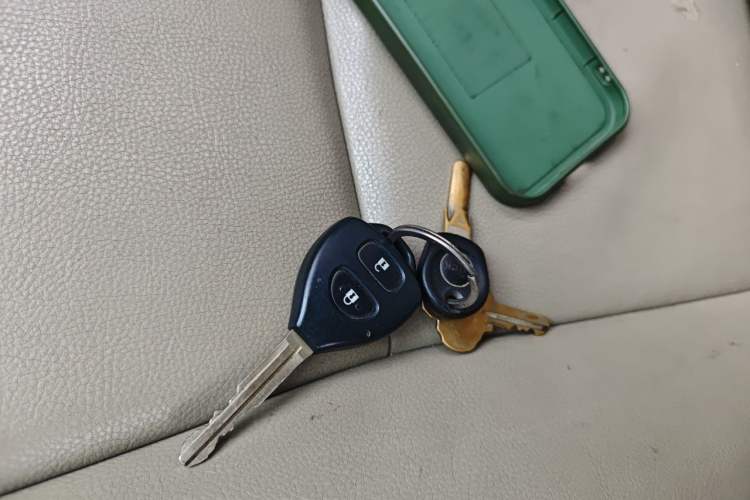 Used Toyota Corolla 2012 Luxurious Edition 1.6L Automatic GL Vehicle Key